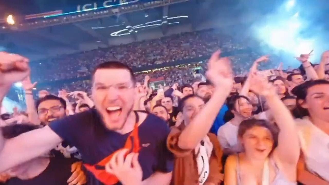 年度最佳个人DJ秀,法国DJ蛇叔巴黎体育场,现场到达六万三千人 - YouTube