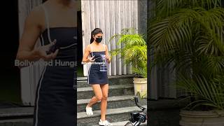 🖤 #jacquelinefernandez in Mask clicked post #workout session #shorts #gym #actress #bollywood