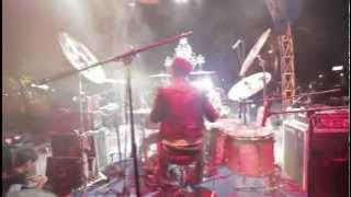 Slow down baby She Concert Teaser