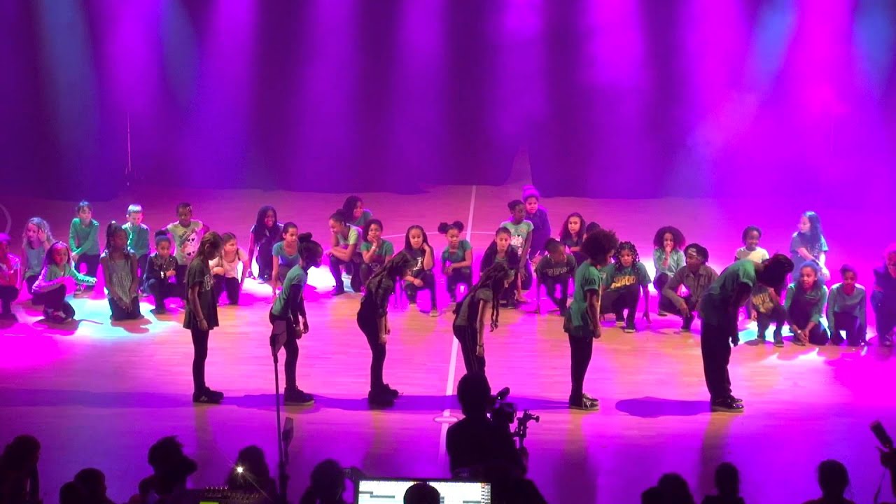 Moves Almere 8 december Nobody Moves like Me dansvoorstelling in het Topsportcentrum 2013