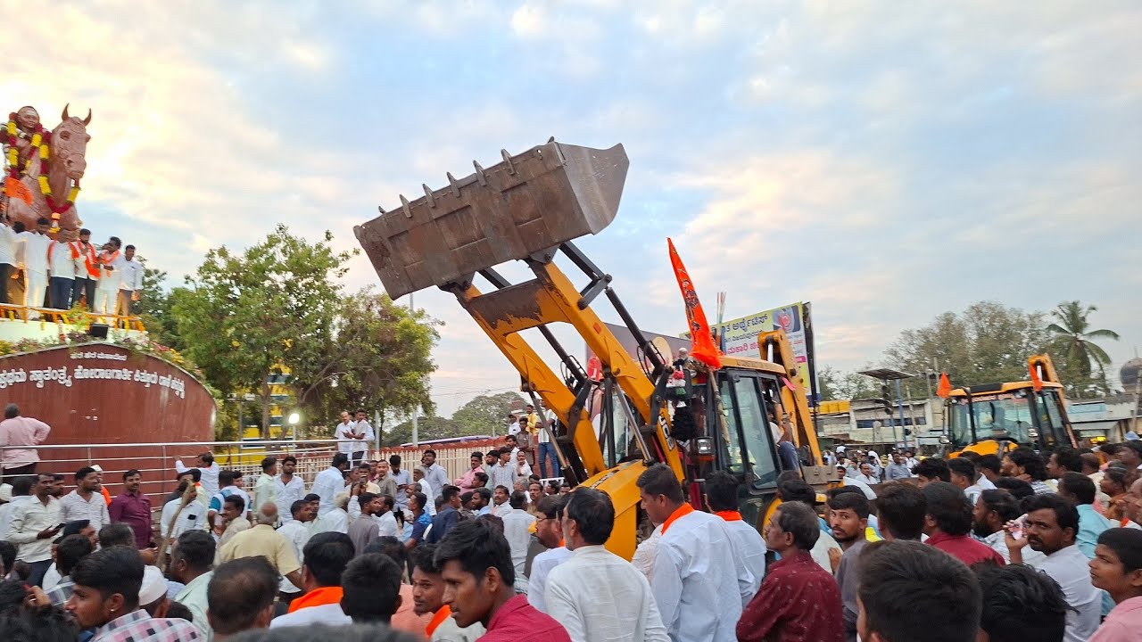 BIJAPUR ME KITTUR RANI CHANMMA MURTI KO LEKAR BJP MLA YATNAL KI DHUM?