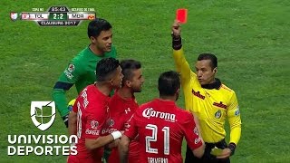 En menos de 30 segundos y en la misma jugada expulsaron a tres jugadores de Toluca Resimi