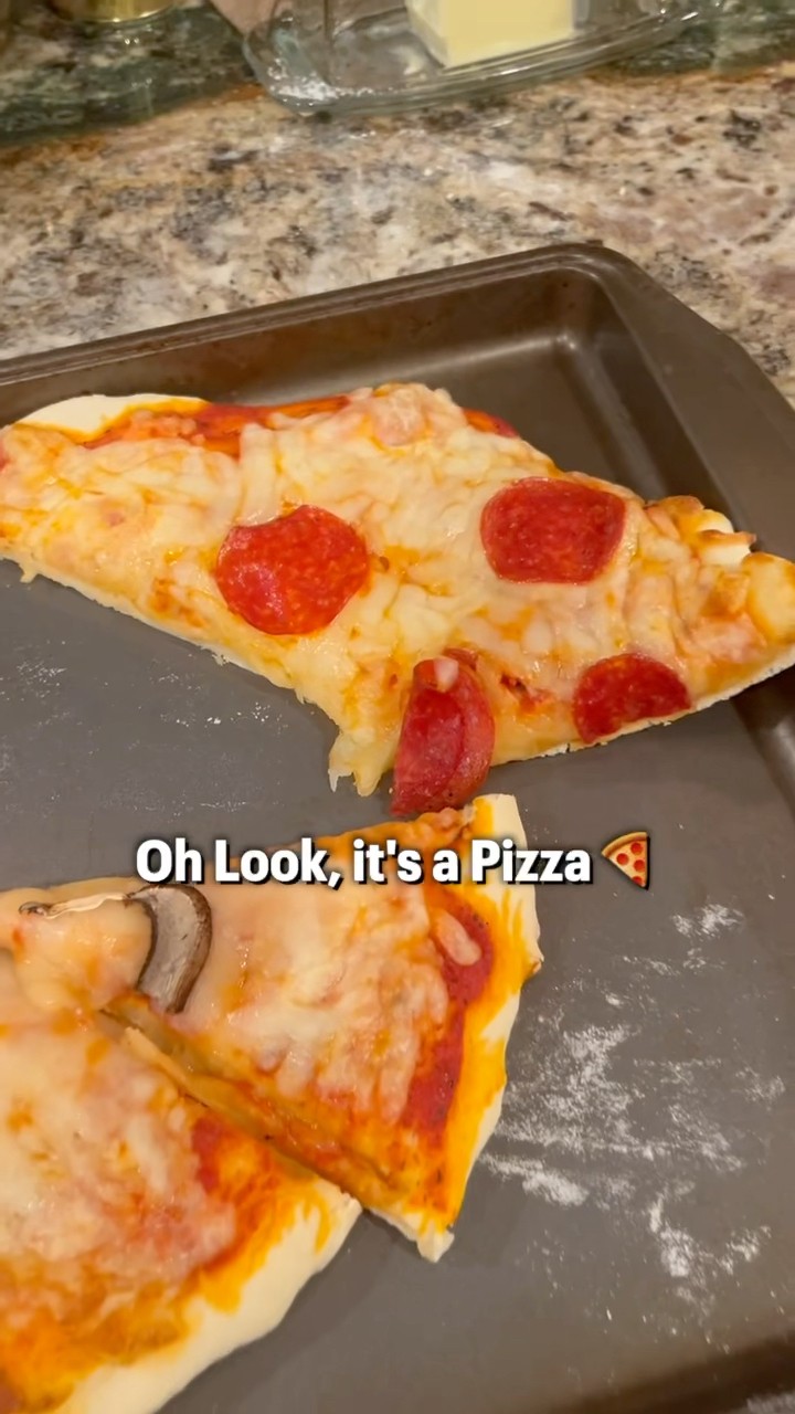 Oh Look It's a Pizza ? #TheManniiShow.com/series