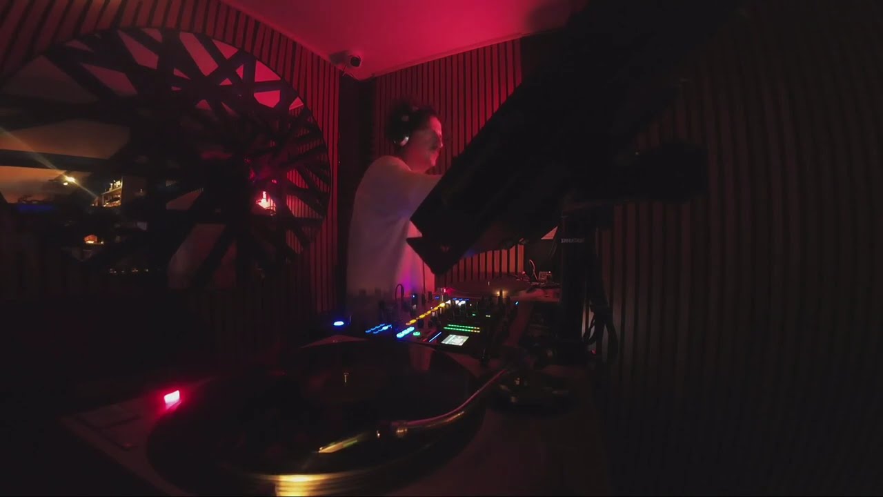 hnt.fm Invites 044