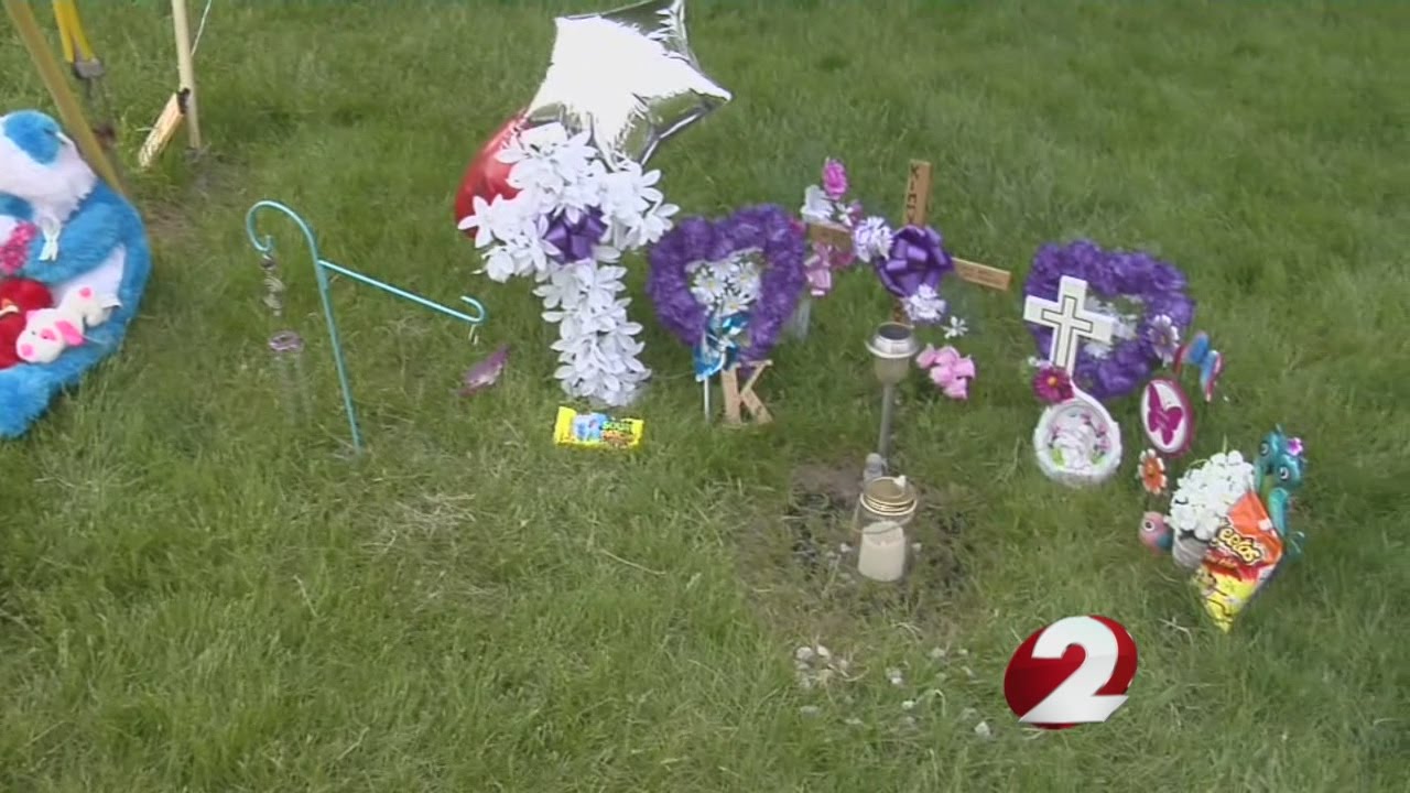 Community gathers to remember 12-year-old crash victim - YouTube