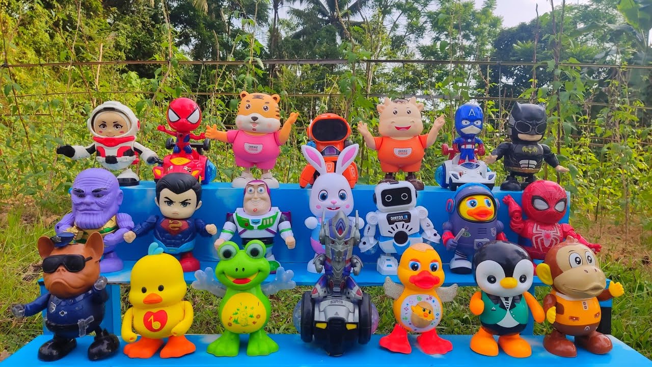 Robot Spiderman Superman Batman Buzz Toystory Bebek Dance Dog Police Astronot Goyang