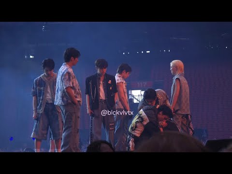 250711 Stray Kids DominATE in Amsterdam GIANT + Walkin On