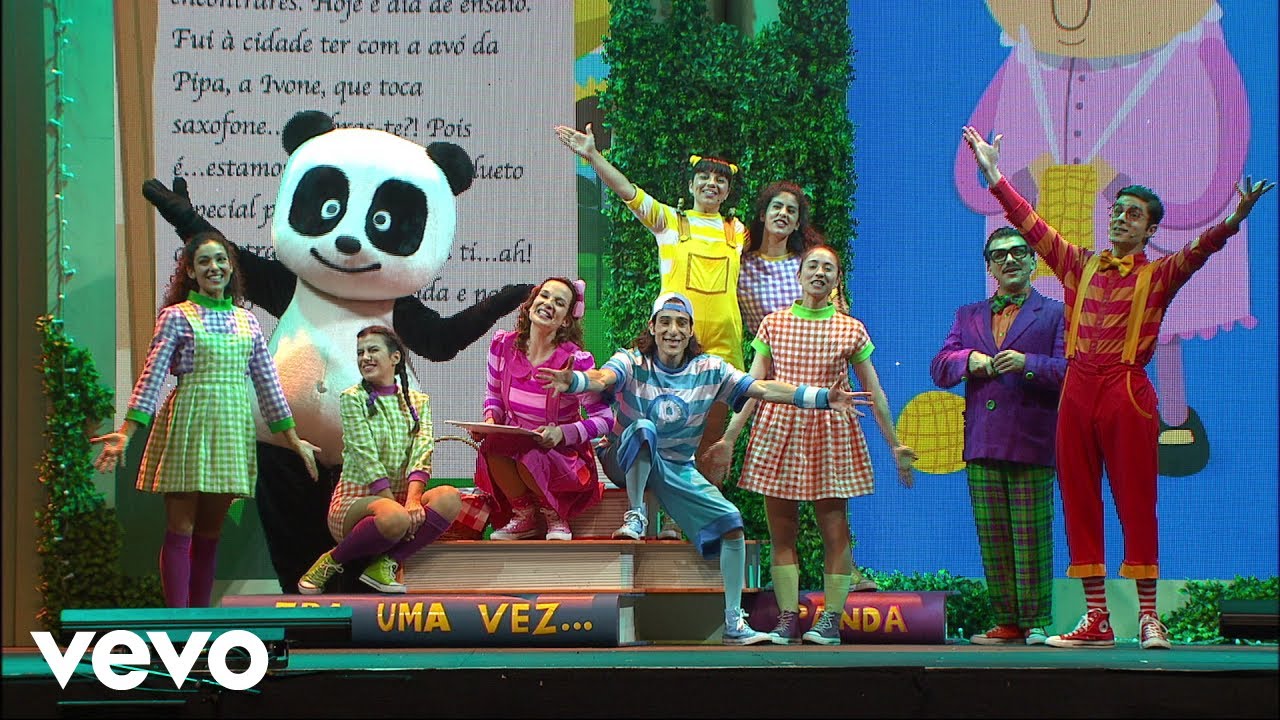 Panda e Os Caricas - A Minha Família (Live From Campo Pequeno, Lisboa / 2019)