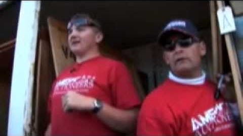 Auction seller uses Drum and Bass music to hype up the buyers