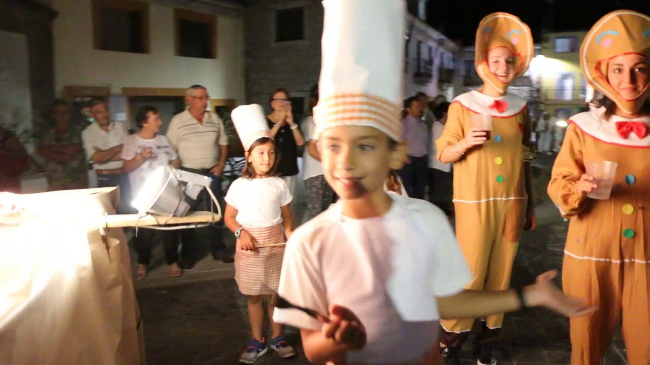 Desfile de carrozas en Pereña de la Ribera