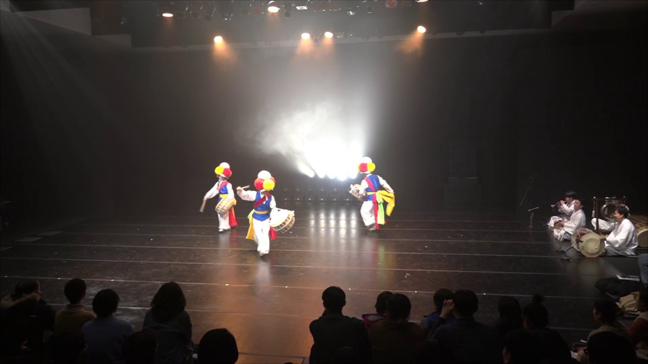 고창농악 송년콘서트 '고색창연' 중 '통북놀이' 북춤 북놀이