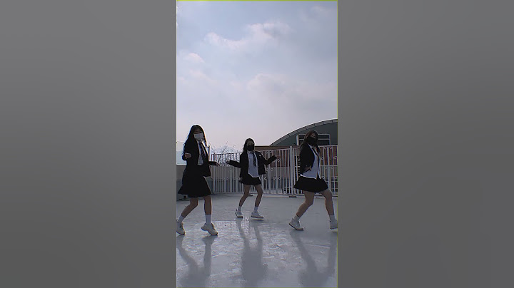 New Jeans' "Ditto" Dance Cover by a real middle school girl.