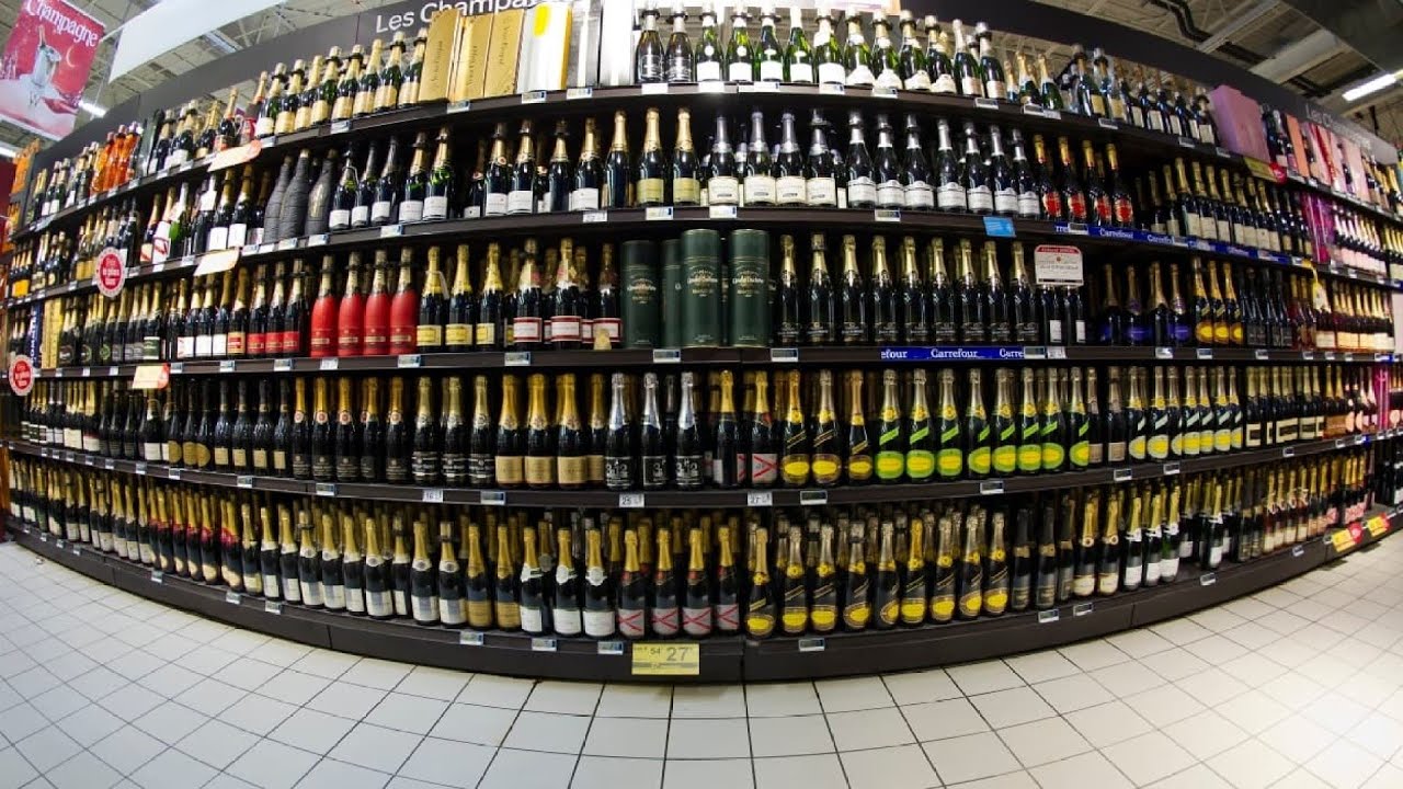 Download Les Français boivent beaucoup moins d'alcool