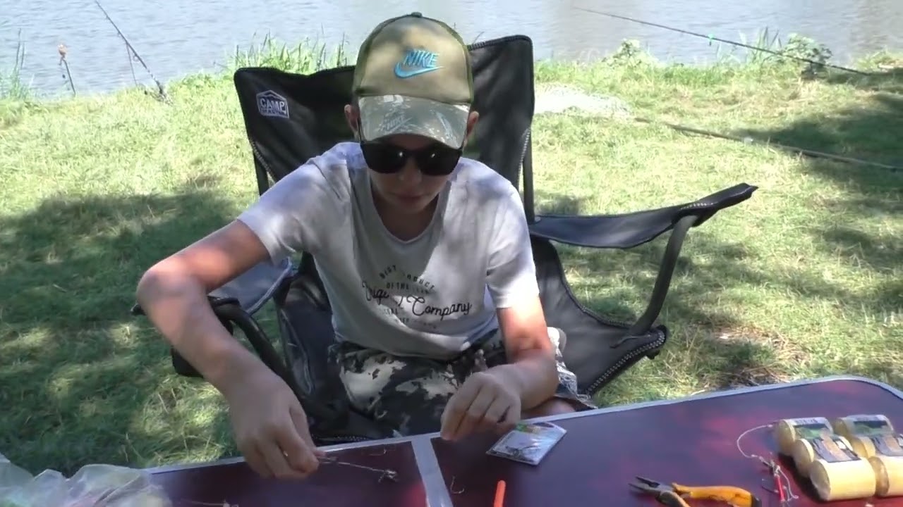 Pescuit la FITOFAG  cu PLUTĂ și MOMITOR pe un LAC SĂLBATIC! Cea mai buna momeala la Novac!