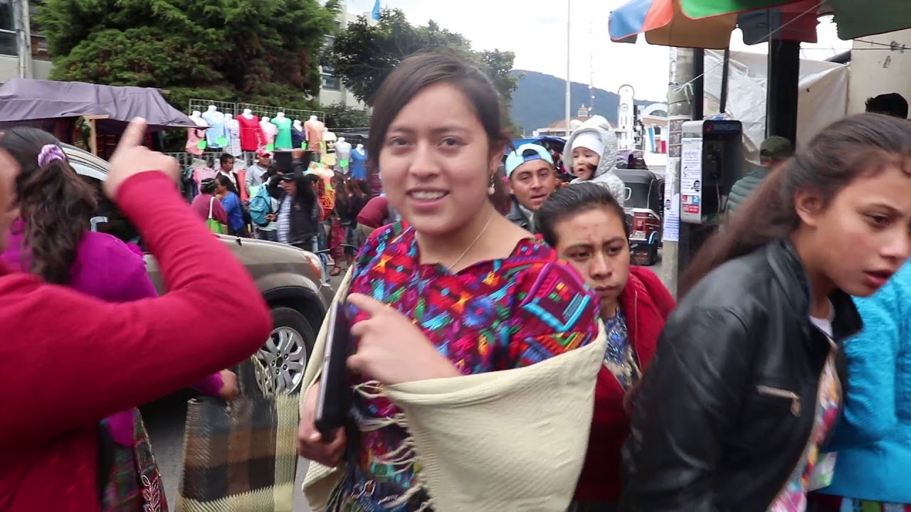 Totonicapan lugar hermoso!!! Mira cómo venden la lotería aquí !