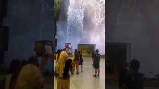 Wow, look at these Man made waterfall in  Singapore Airport.