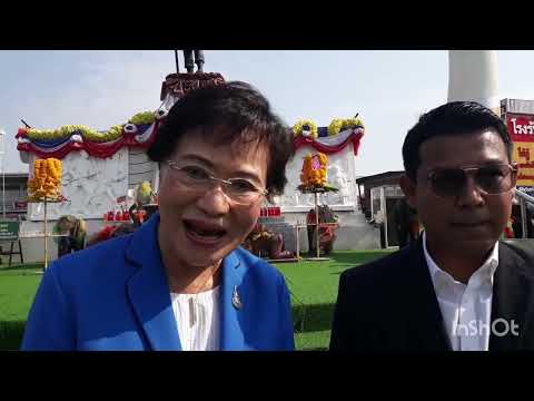 ดร.คุณหญิงกัลยา โสภณพนิช รมช. ศึกษาธิการ อ้อนชาวสุรินทร์ สนับสนุน ปชป.
