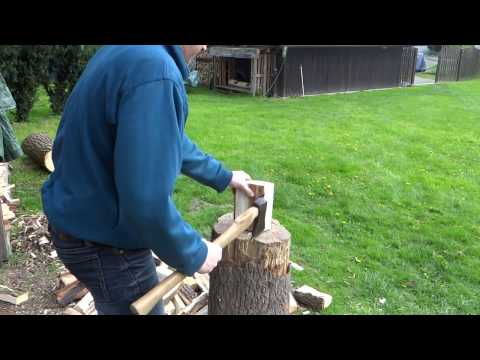 Video: Jak Rozdělit Dřevo (se Sekerou Nebo Bez Ní)