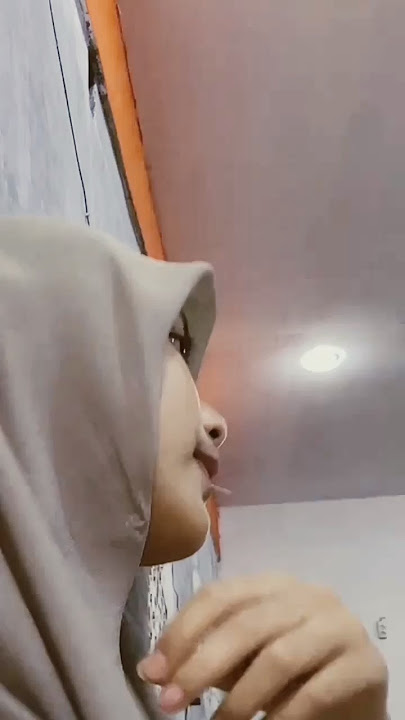 senyuman wanita cantik berhijab gadis manis