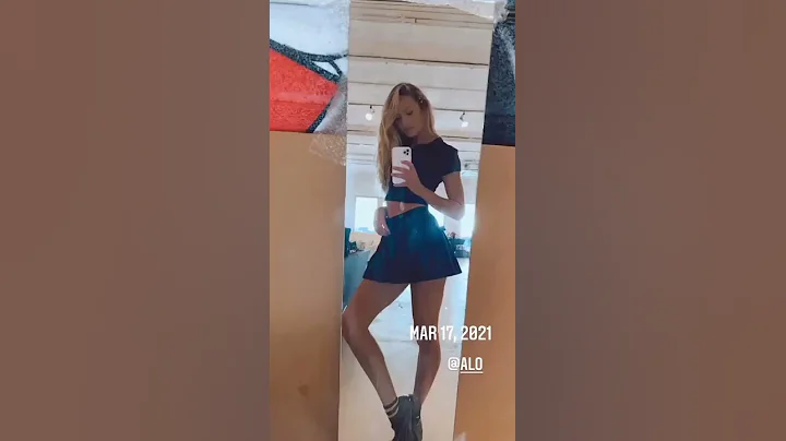 QuickClipsHQ - Candice Swanepoel Short Skirt Swish - 天天要闻
