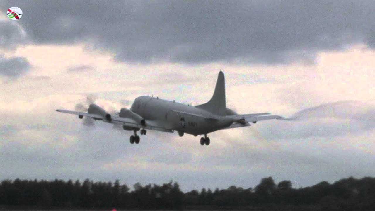 P-3 Orion USN Take Off With  Vapour Fairford 2011 - Airshow World