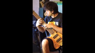 🎸 Bass tapping 📹 Felix Martin