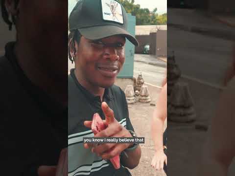 He crashed looking at her! Comment if you agree! #jamaica #jamaicawalkby