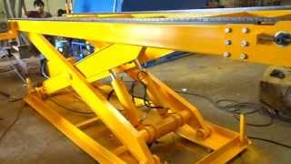 XLIFT Chain Conveyor 4000 x 1000 mm. Load 4000 Kg. By S & SON Line id : ssonmechanic Tel.0897422916