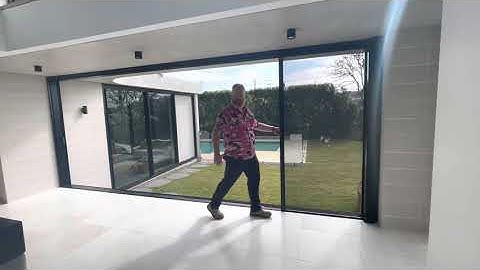 Zipslide Retractable insect screen by Stylewise