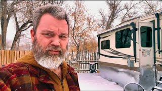 Simple RV Living: A Snowy Sunday in Wyoming