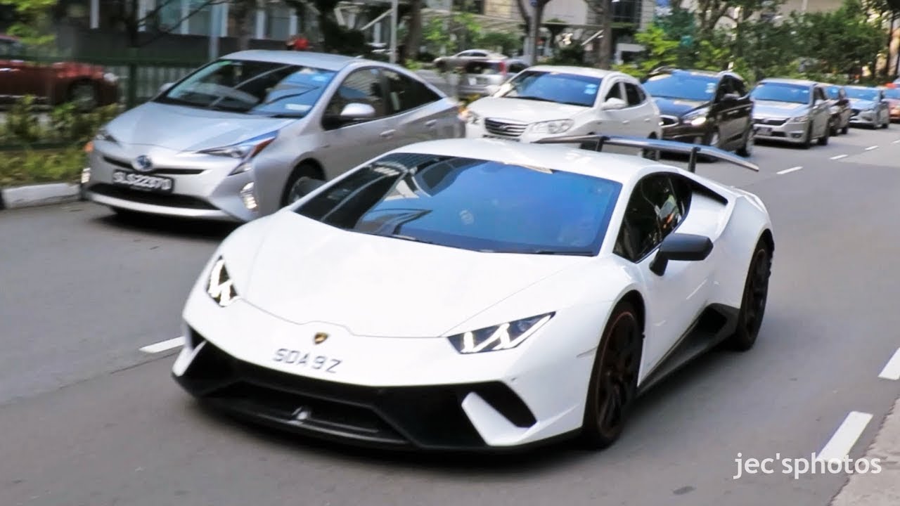 Singapore's FIRST Huracán Performante cruising with a