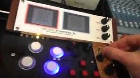 LoFi furure GrooveBoy XL running Nanoloop X2 - Gameboy workstation/groovebox/synthesizer