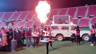 Ritual del fuego  en estadio deportivo