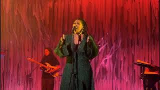 Jazmine Sullivan - Hurt Me So Good (Live in Paris 11/07/2024)