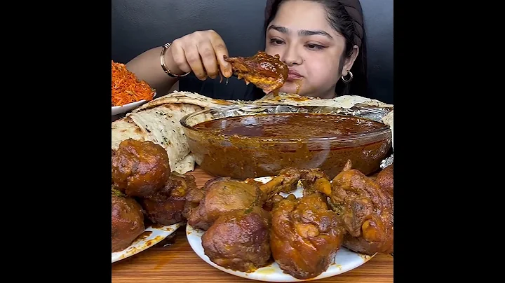 ASMR: EATING SPICY CHICKEN CURRY🔥 BUTTER NAAN || #shorts #mukbangn#asmreating #mukbangasmr #asmr