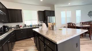 Huge Primary (Master) Bedroom + Private Bath, Walkin Closet, Garage Spot, 5 min walk to BART Dublin