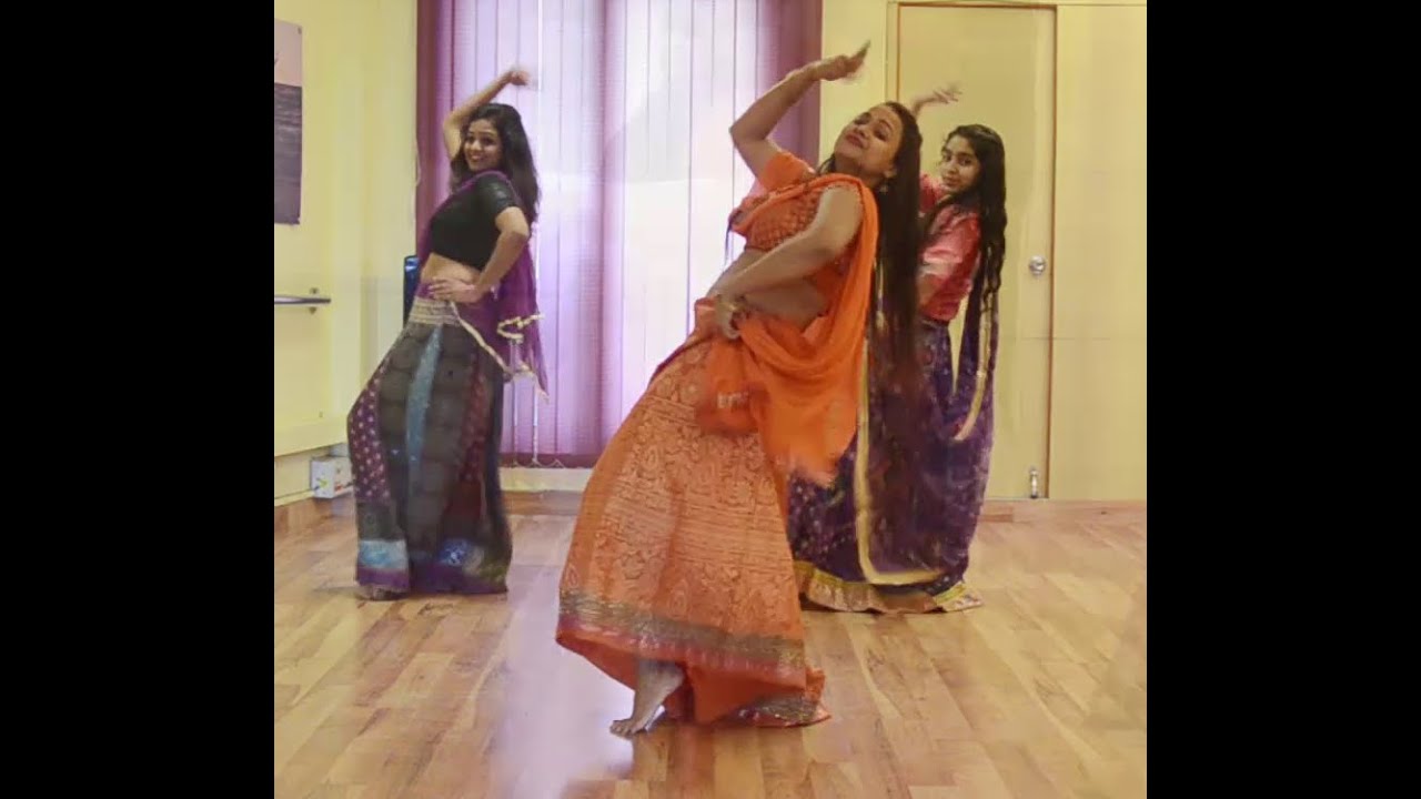 8 Dance Tutorials For Easy Dance Steps For Indian Wedding You Need