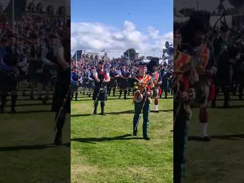 Video: Highland Games - Skotijas tradicionālo klanu pulcēšanās