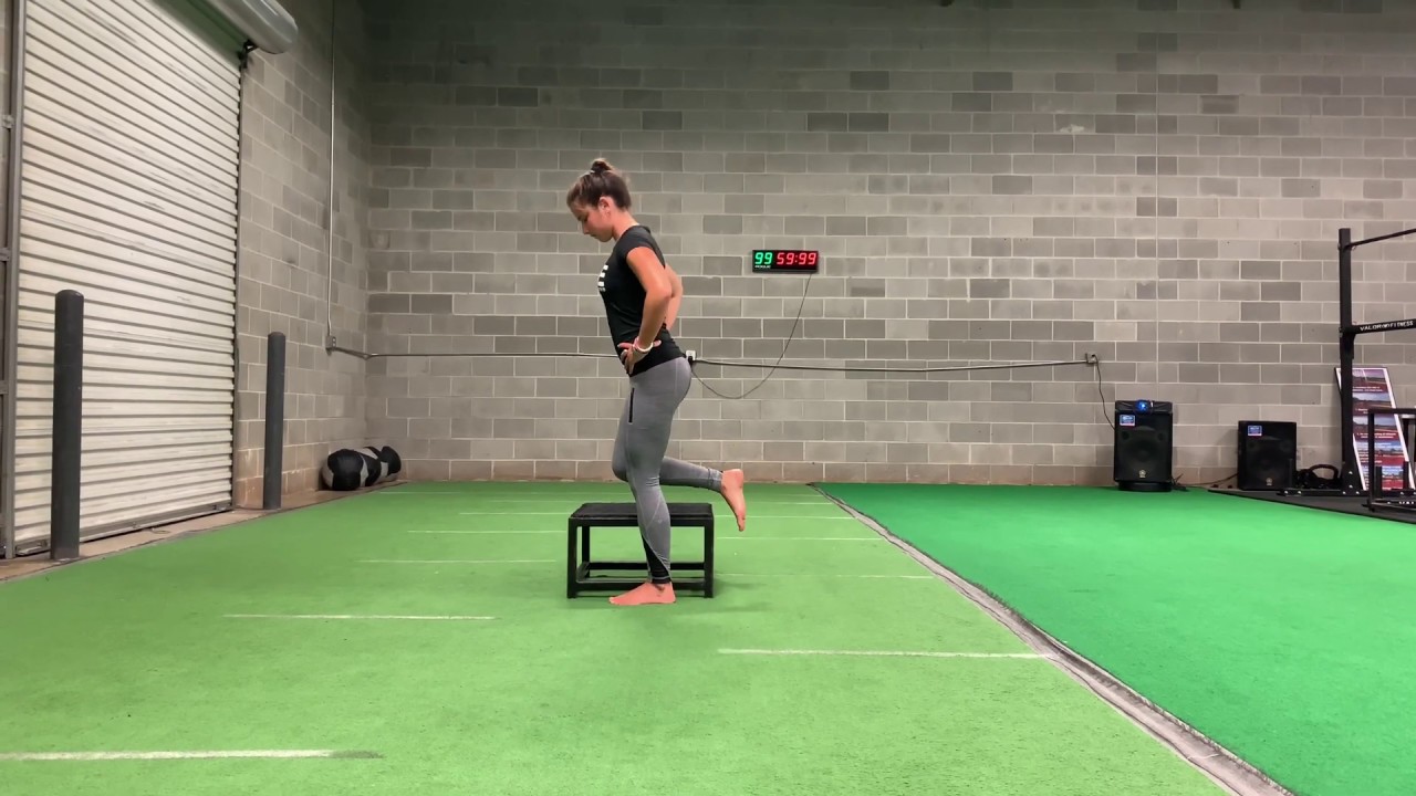 Single Leg Squat - YouTube