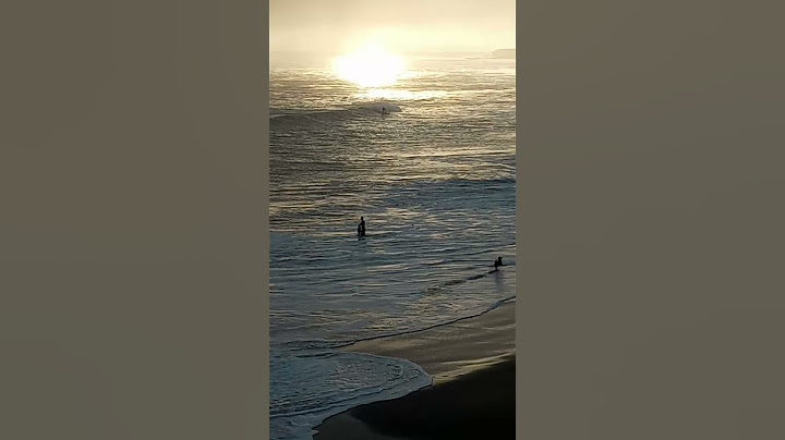I rarely see #surfers score waves at this Santa Cruz spot
