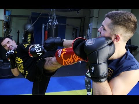 Video: Razlika Između Kickboxinga I Boksa