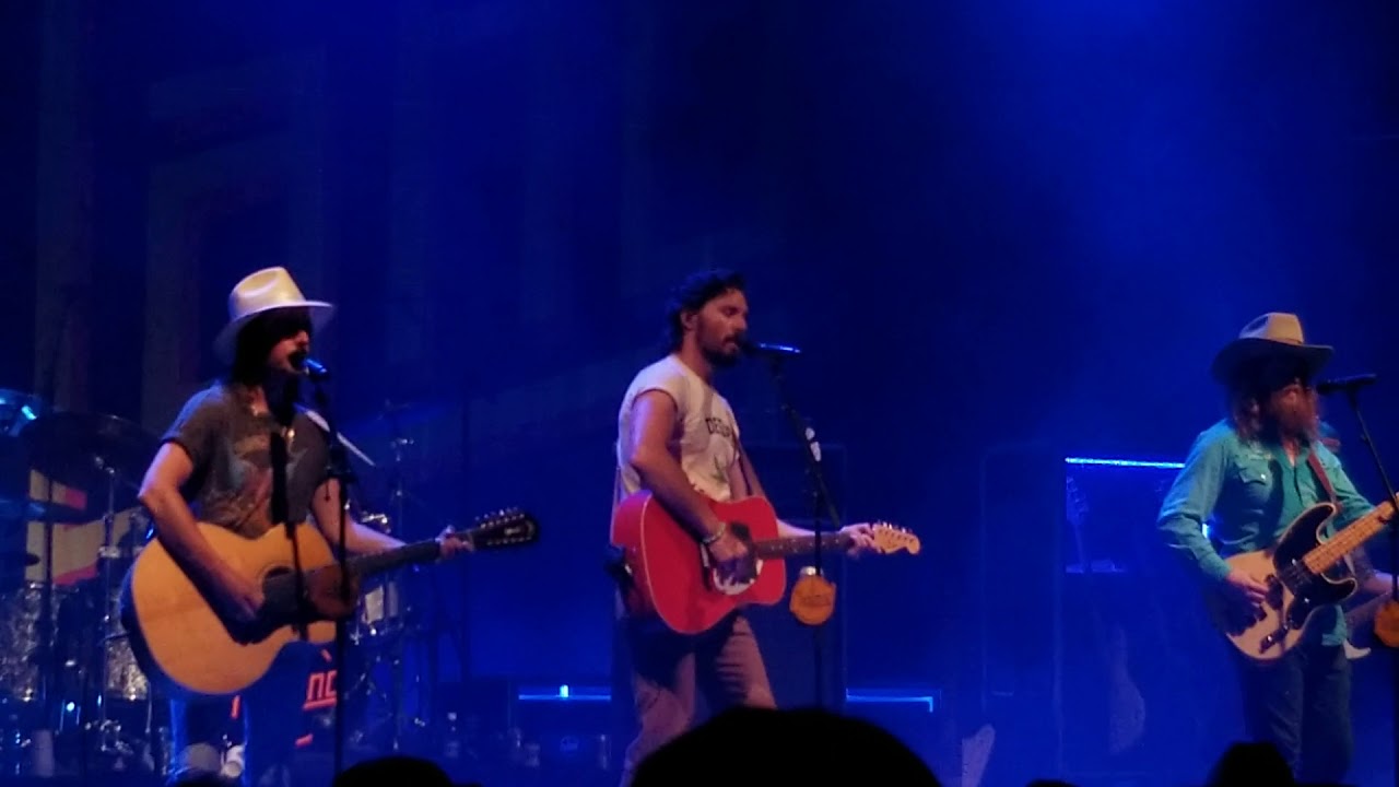 MidlandMan On The Moon REM Cover in Athens At Theatre YouTube