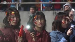 Football Fans Cry Then Cheer As Vietnam U23 Lets Crown Slip Through Fingers To Uzbekistan Vnexpress