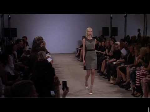 London: Jonathan Saunders fashion show- Women's Ready to Wear Spring/Summer 2010