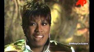 Missy elliott & dave meyers go behind the scenes on set of "get ur
freak on". also addresses various topics such as: why she likes to
collaborate w...