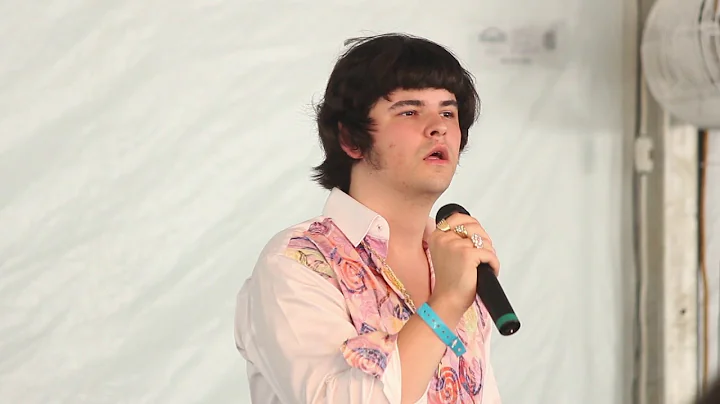 Jamie Reavis sings 'An American Trilogy' Elvis Wee...