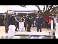 Waziri mkuu aongoza mamia ya watu kumzika kwandikwa