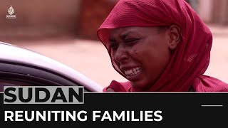 Sudanese families separated as thousands flee to Chad