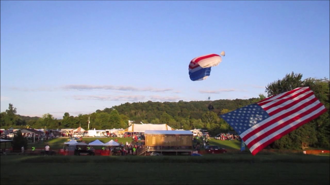 The Best of the 2019 Fly-In Music Festival - Airplanes, trains, river ...