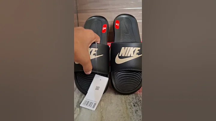 Nike victori one slides.